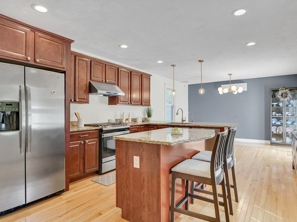 29 Porter St, Woburn MA 01801