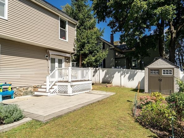29 Porter St, Woburn MA 01801