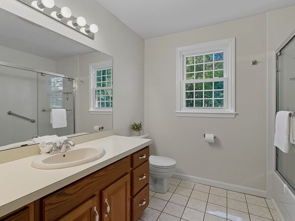 114 Lodi Rd, Marlborough MA 01752