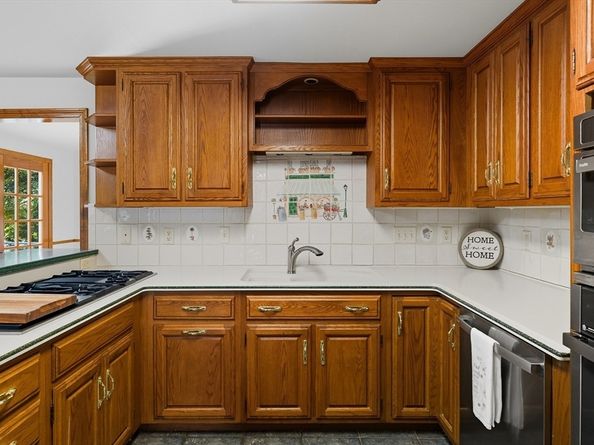 114 Lodi Rd, Marlborough MA 01752