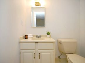12 Mitchell Grant Way 12, Bedford MA 01730