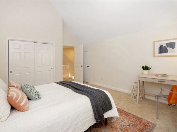 12 Mitchell Grant Way 12, Bedford MA 01730