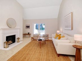 12 Mitchell Grant Way 12, Bedford MA 01730
