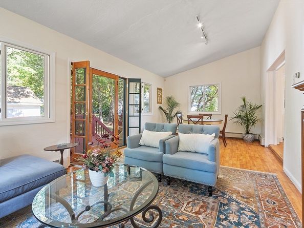 44 Hamlin St, Lunenburg MA 01462