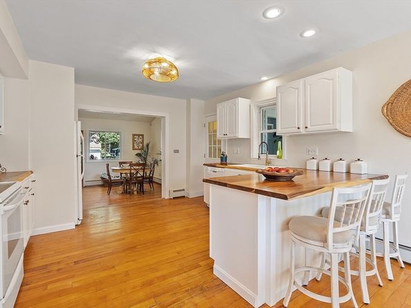 44 Hamlin St, Lunenburg MA 01462