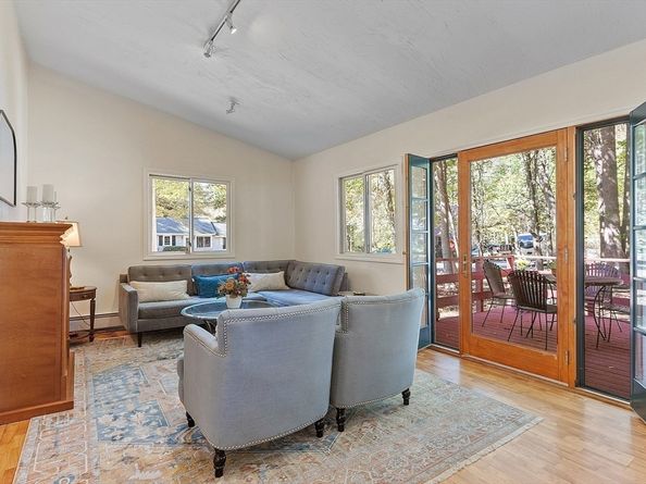 44 Hamlin St, Lunenburg MA 01462