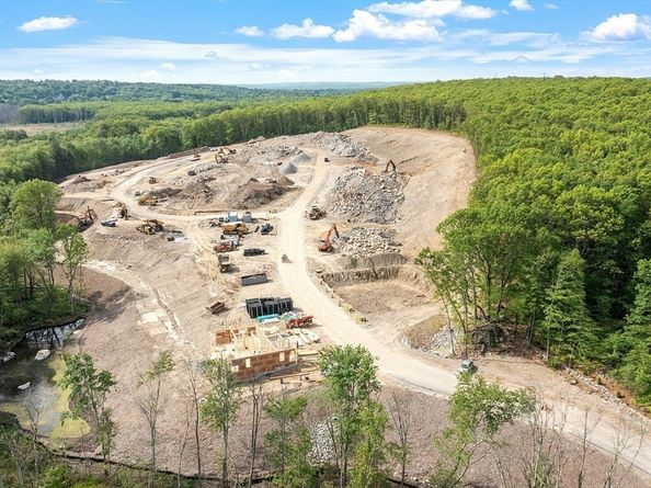 5 Conifer Circle 28, Shrewsbury MA 01545