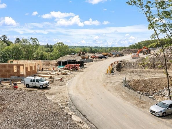 5 Conifer Circle 28, Shrewsbury MA 01545