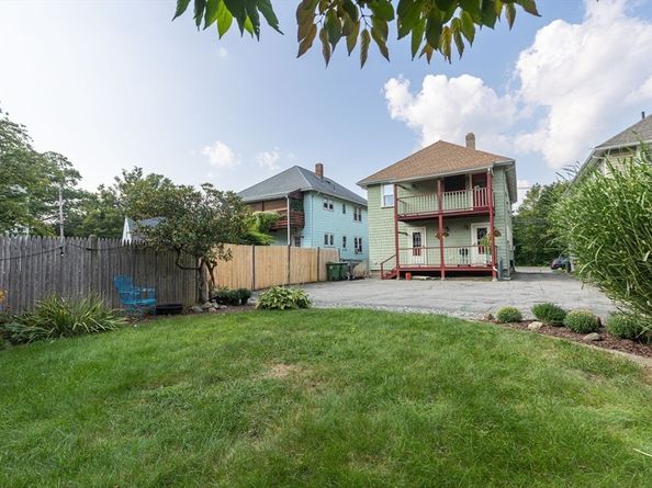 64 California St 64, Watertown MA 02472