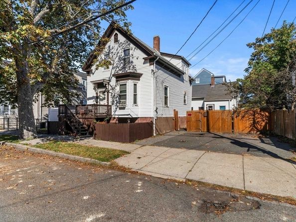 25-27 Bulfinch Street, Lynn MA 01904