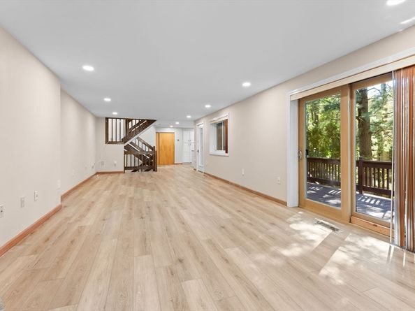 7 Hibernia Ln 7, Salem MA 01970