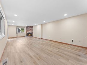 7 Hibernia Ln 7, Salem MA 01970