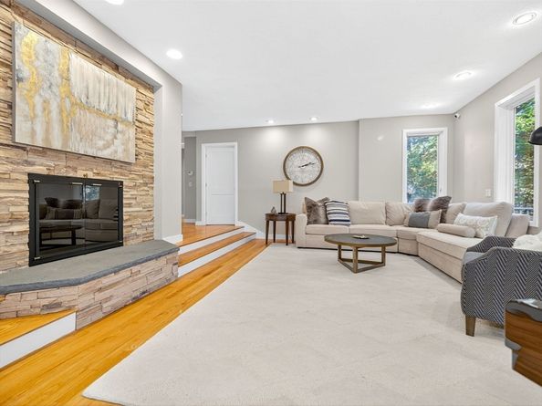 7 Shaw Drive, Wayland MA 01778