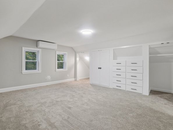 1 Rounseville Rd, Rochester MA 02770