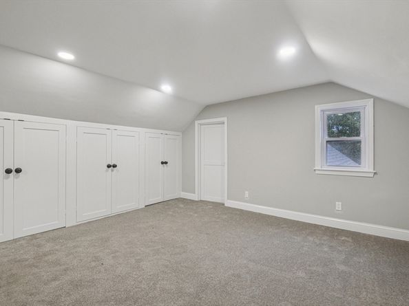 1 Rounseville Rd, Rochester MA 02770