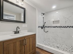 1 Rounseville Rd, Rochester MA 02770