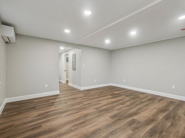 1 Rounseville Rd, Rochester MA 02770