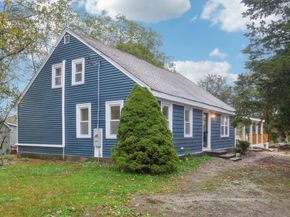 1 Rounseville Rd, Rochester MA 02770
