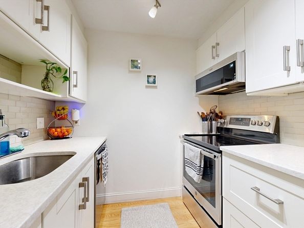 180 Main Street A15, Bridgewater MA 02324