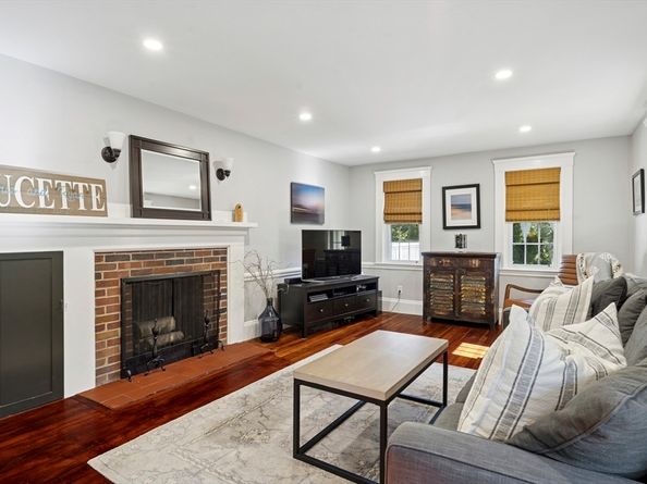 29 Birch Hill Rd, Melrose MA 02176