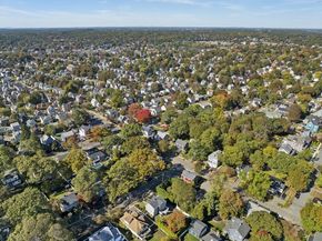 29 Birch Hill Rd, Melrose MA 02176