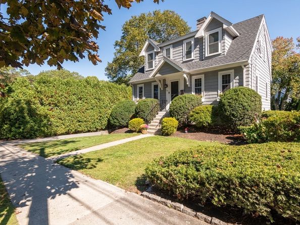29 Birch Hill Rd, Melrose MA 02176