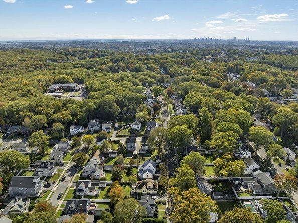 29 Birch Hill Rd, Melrose MA 02176