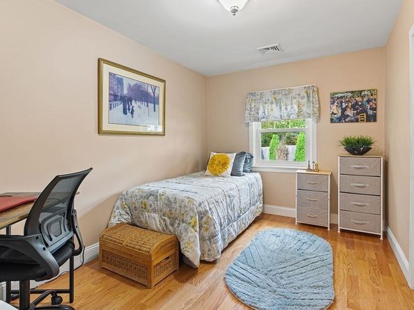 46 Lorna Ave, Pembroke MA 02359