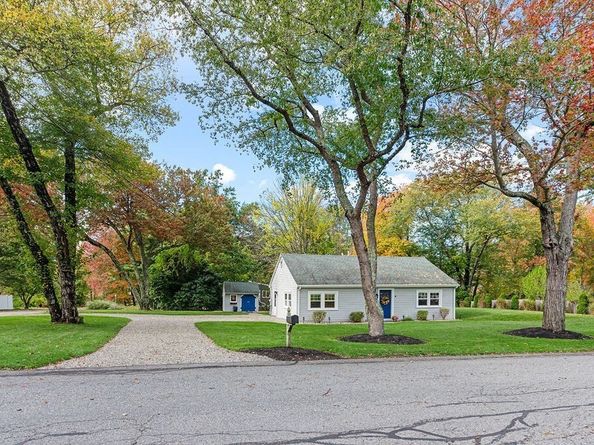 46 Lorna Ave, Pembroke MA 02359