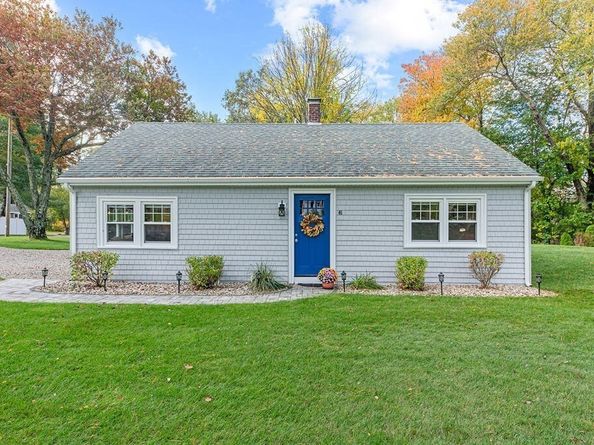 46 Lorna Ave, Pembroke MA 02359