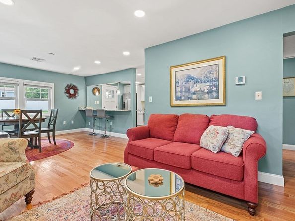 46 Lorna Ave, Pembroke MA 02359