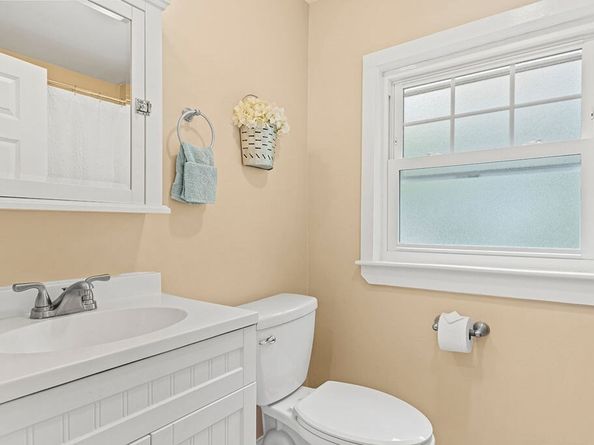 46 Lorna Ave, Pembroke MA 02359