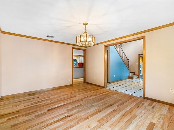 417 Birchbark Dr, Hanson MA 02341