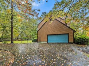 417 Birchbark Dr, Hanson MA 02341
