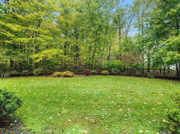 417 Birchbark Dr, Hanson MA 02341