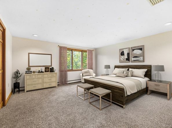 417 Birchbark Dr, Hanson MA 02341