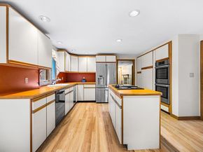 417 Birchbark Dr, Hanson MA 02341
