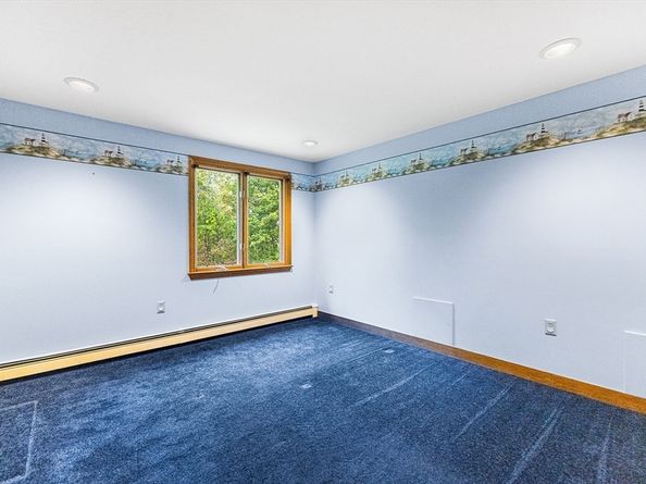 417 Birchbark Dr, Hanson MA 02341