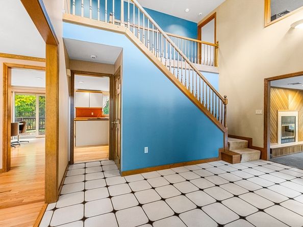 417 Birchbark Dr, Hanson MA 02341