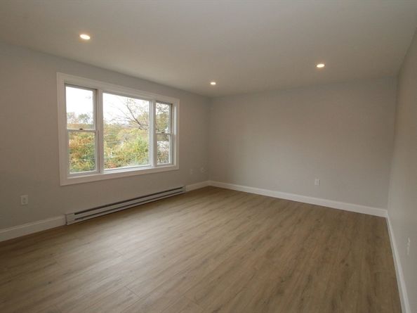 476 Cottage St, Athol MA 01331