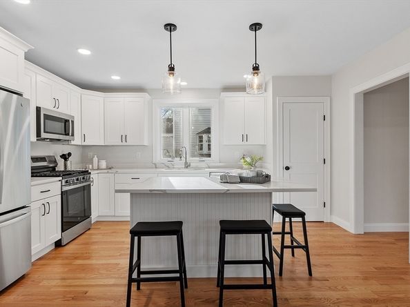 94 Princeton Street 1, Chelmsford MA 01863