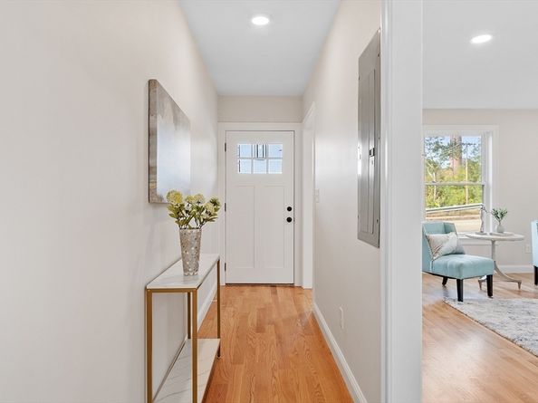 94 Princeton Street 1, Chelmsford MA 01863