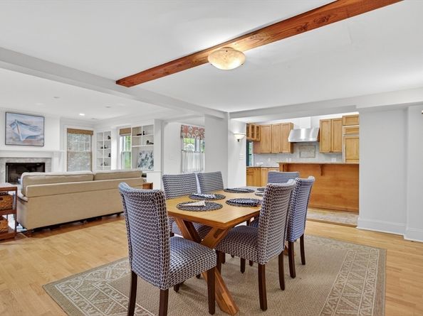 10 Nickerson Rd, Bedford MA 01730