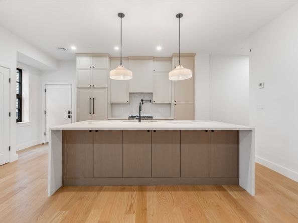 33 Pearl St. 1, Boston MA 02125