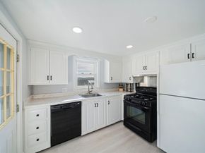69 Great Hill Rd, Weymouth MA 02191