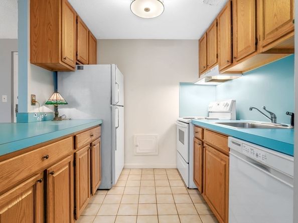 64 Main St 41B, Stoneham MA 02180