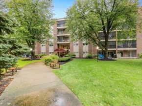 64 Main St 41B, Stoneham MA 02180