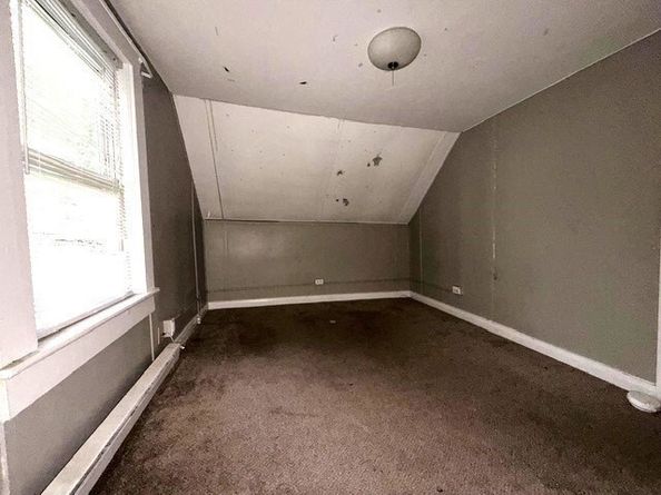 108-R Pratt St, Fitchburg MA 01420