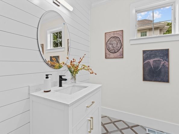 7 Avery Street, Needham MA 02494