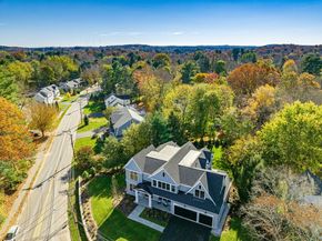 18 Sprague Rd, Wellesley MA 02481